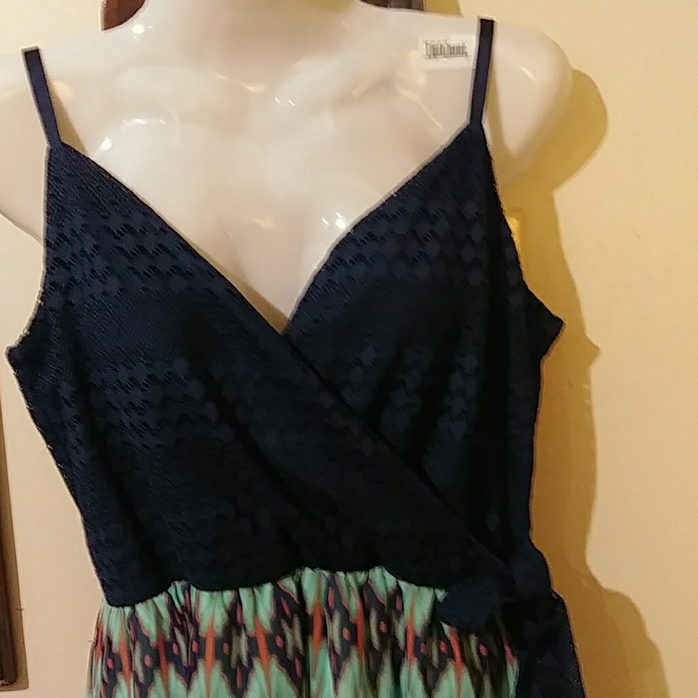 Dress - Picture 2 of 4